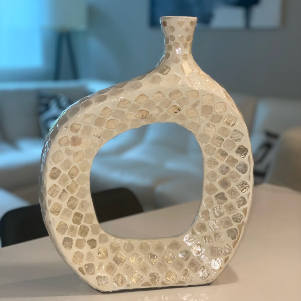 Beautiful vase great for decor